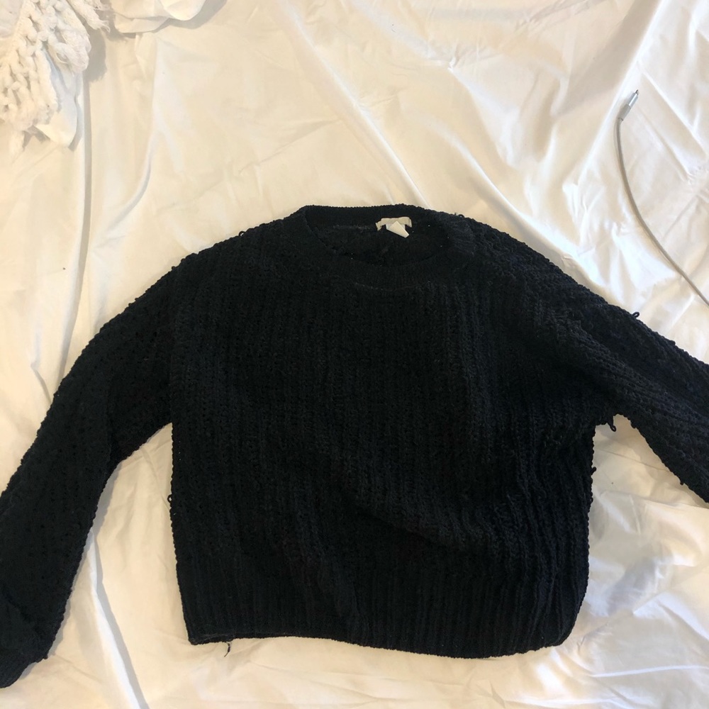 Black H&M sweater